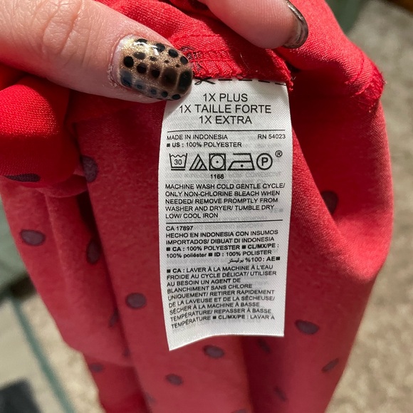 Old Navy Plus-Size Ponte-Knit Shift Dress - Picture 8 of 8